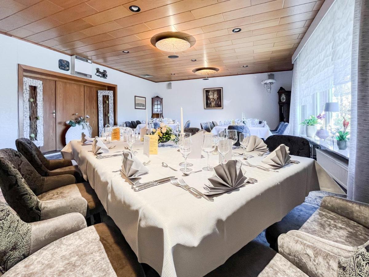 Hotel-Restaurant Vier Linden Штаде Экстерьер фото